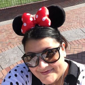 Meet your Posher, Lori